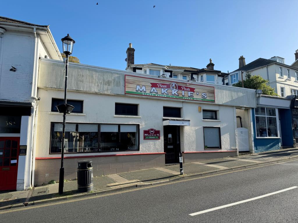Lot: 84 - VACANT HIGH STREET RESTAURANT - Front view of former pizza restaurant